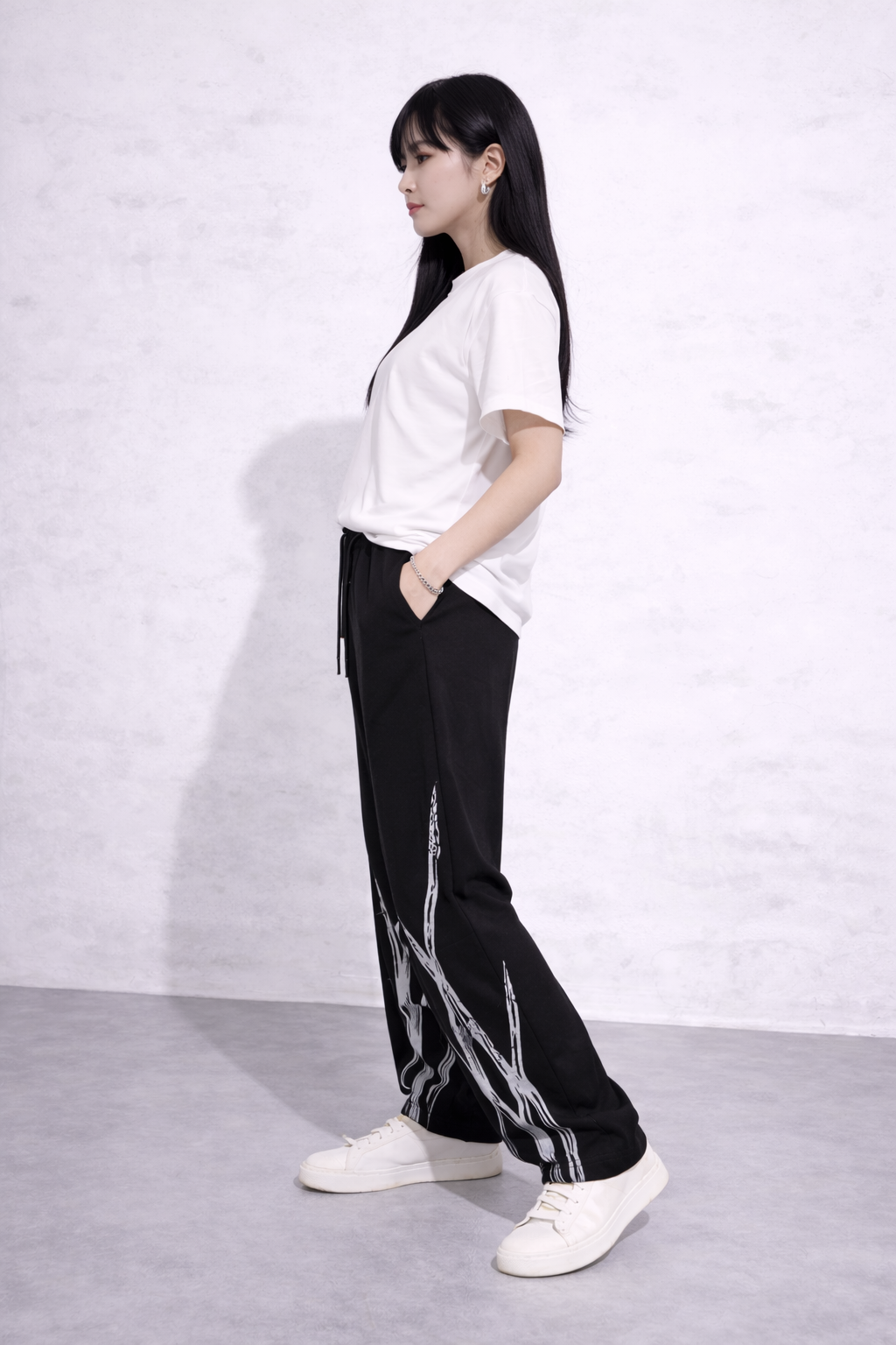 Attitude Start Of Fashion Black Skeleton Bone Print Loose Fit Sweatpants for Women