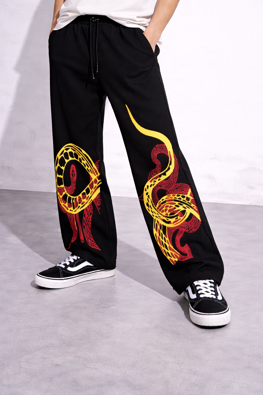 ATTITUDE START OF FASHION Men’s Black Snake Graphic Print Baggy Pants